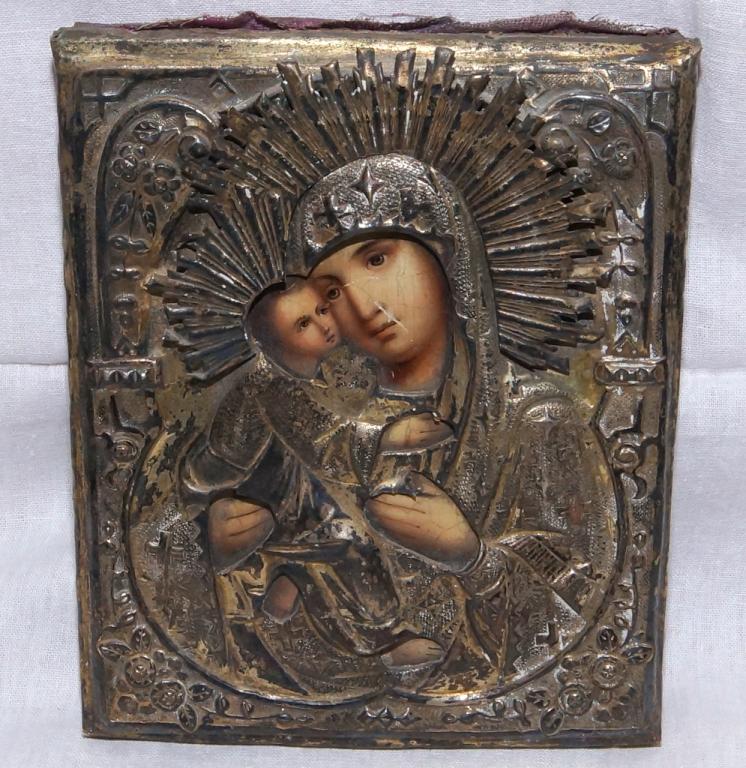 ИКОНА  БОЖЬЯ МАТЕРЬ  17,5 х 14,5 см   (К19/25)