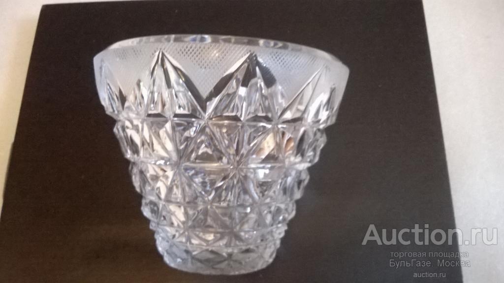 Вазочка для сервировки стола. Прессованное стекло. Огранка. СССР