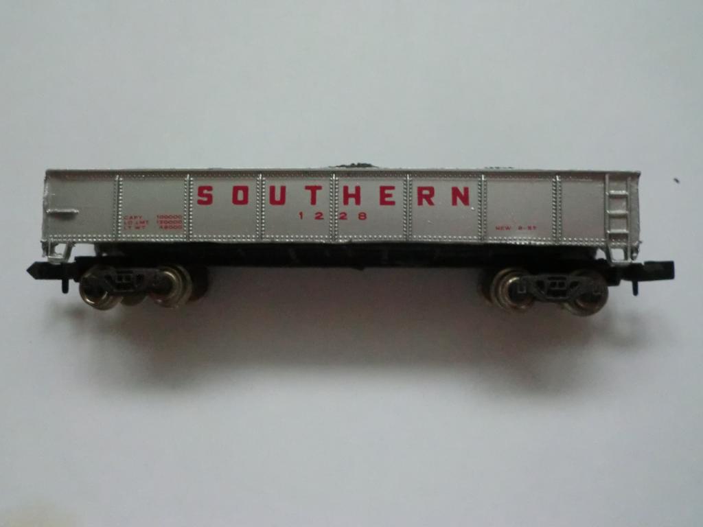 9мм (N) 40`гондола Southern с грузом угля,Bachmann,металл.колпары