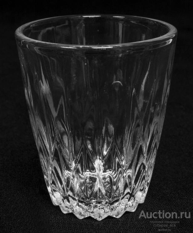 Рюмка  стекло, высота 7 см