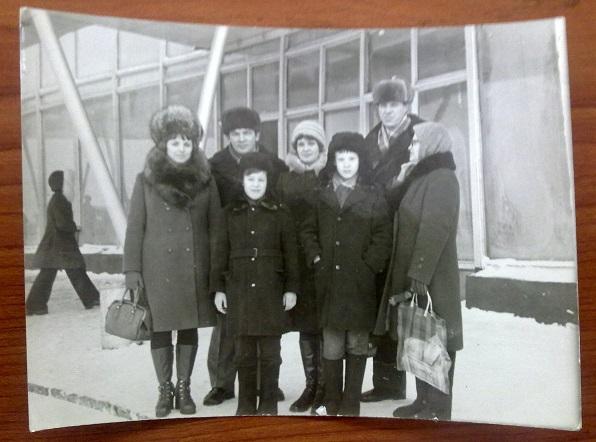 Советский быт одежда мода семейная фотография 9 х 12 см