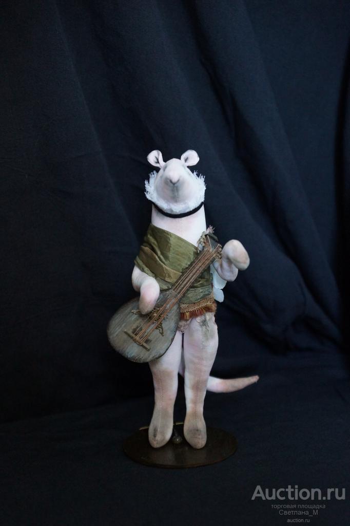 Авторская интерьерная игрушка "Крыс чердачный. "Романтичный лютнист"