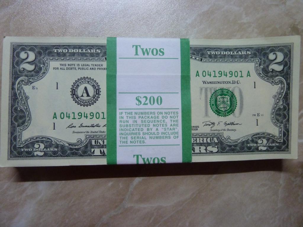 Купюры 2009. 2 Доллара 2009 года. Банкнота 1 доллар 2009. Банкнота США 1 доллар 2009 год. Сколько стоит банкнота 2 доллара 2009 года.