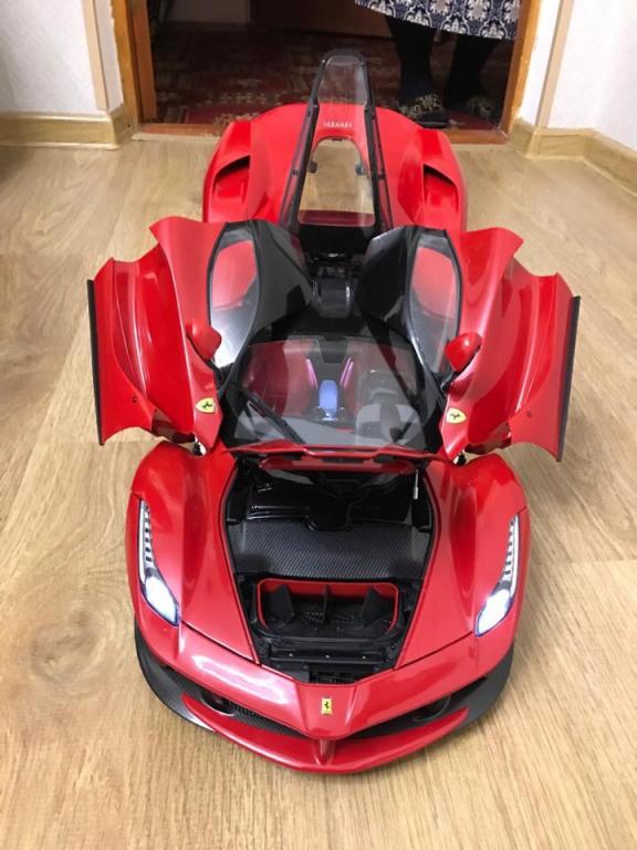Копия блистательного гиперкара LaFerrari 1:8