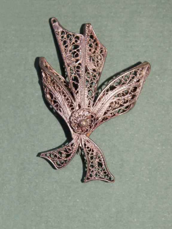 Старинная серебряная брошь - БАНТ - филигрань - Германия - филигранная брошка серебро - 4,3 гр.