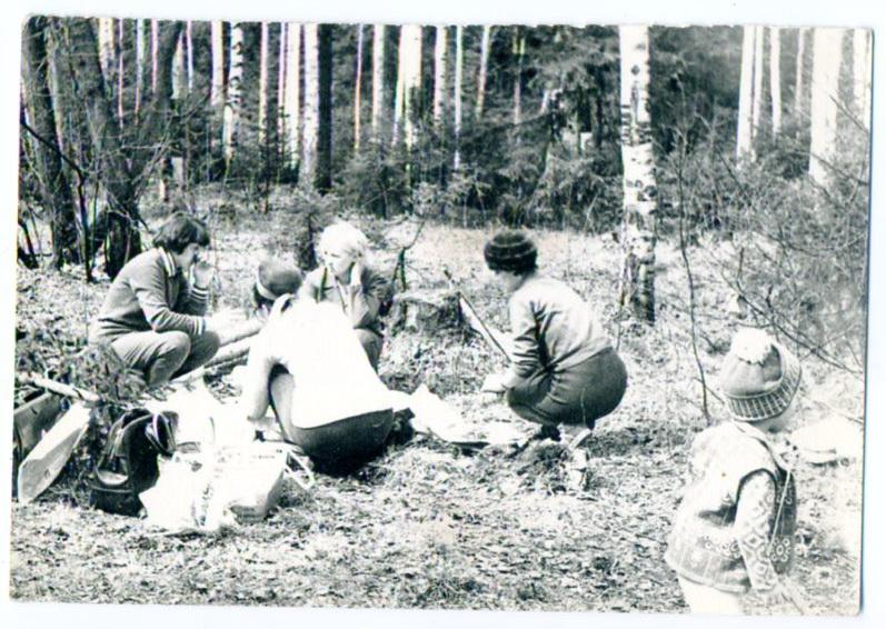 Советский быт Отдых пикник на природе 9 х 13 см