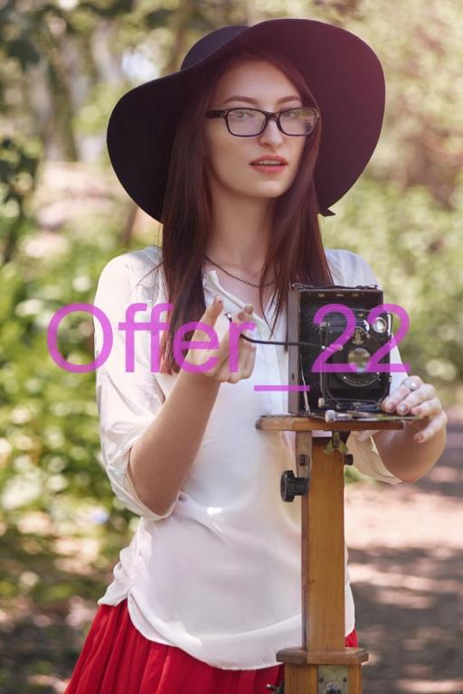 Фотография ретро ДЕВУШКА С ФОТОАППАРАТОМ КОПИЯ размер около: 10 х 15 см. Р916 