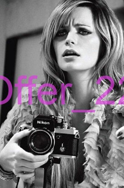 Фотография ретро ДЕВУШКА С ФОТОАППАРАТОМ КОПИЯ размер около: 10 х 15 см. Р934 