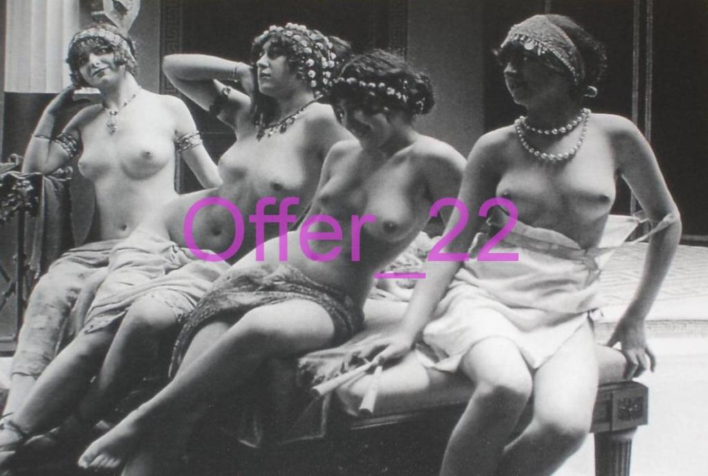 Фотография ДЕВУШКИ ЭРОТИКА РЕТРО КОПИЯ размер около: 10 х 15 см. Э979 