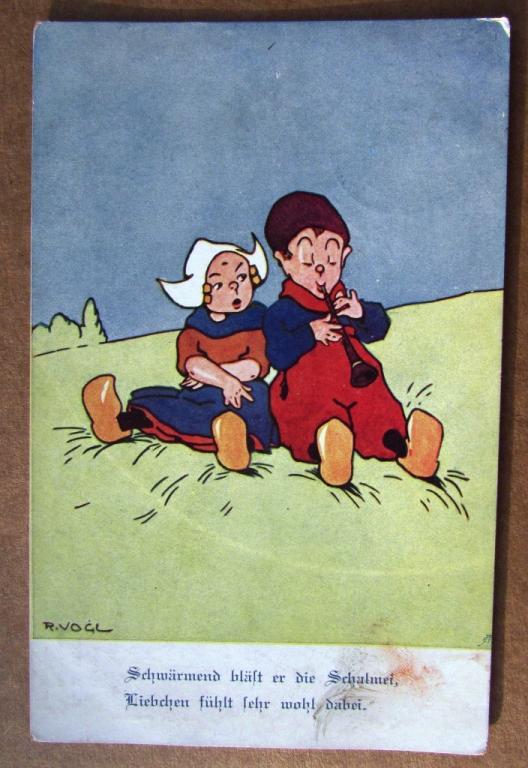 Мальчик с дудочкой и девочка на зеленой лужайке Австрия Штемпель 1913