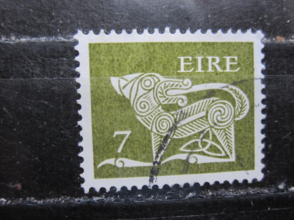 Ирландия серия " Раннее Ирландское искусство" брошь стилизованная под собаку(7-ой век)*