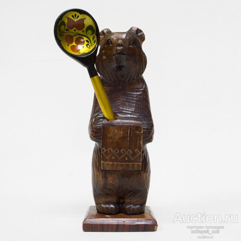 Сувенир башкирский Медведь с ложкой, резьба по дереву, высота 26,5 см