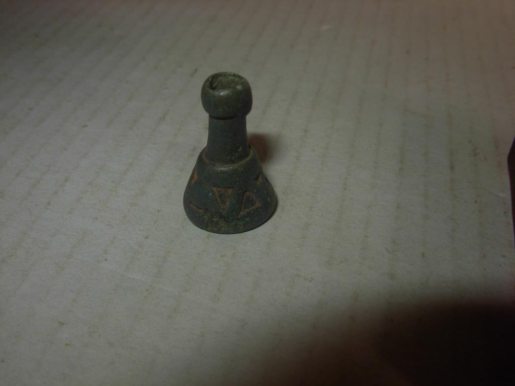 Пронизка старинная наконечник на ремешок концевик бронза патина , состояние хорошее