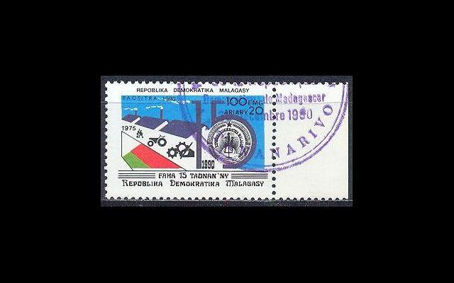 Мадагаскар 1991 Mi 1306 15 лет республике CTO 008/451