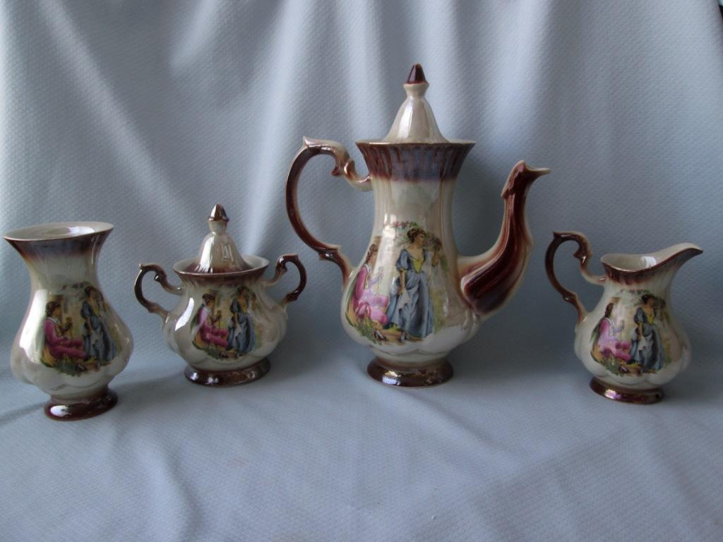 Сервиз кофейный не полный типа Мадонны кофейник сахарница молочник вазочка