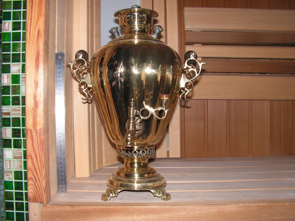 ЦАРСКИЙ  САМОВАР   " ЯЙЦО "    Слюзберга.    (80).