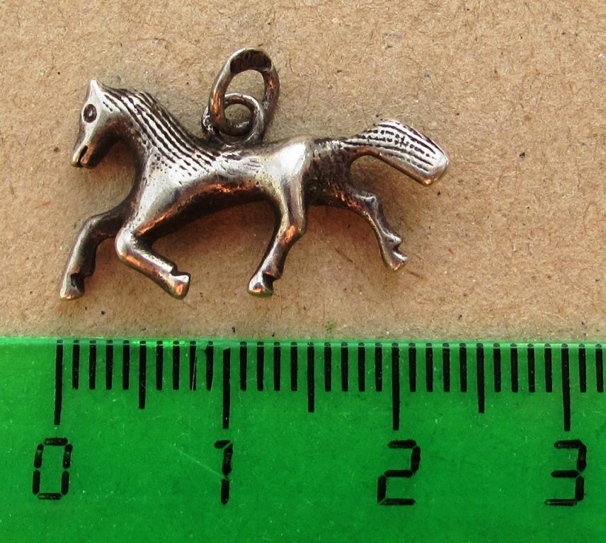Лошадь брелок Серебро 3 г