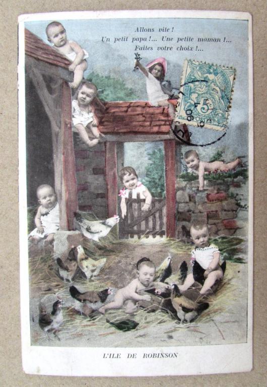 Малыши на сельском дворе с курицами Штемпель 1906