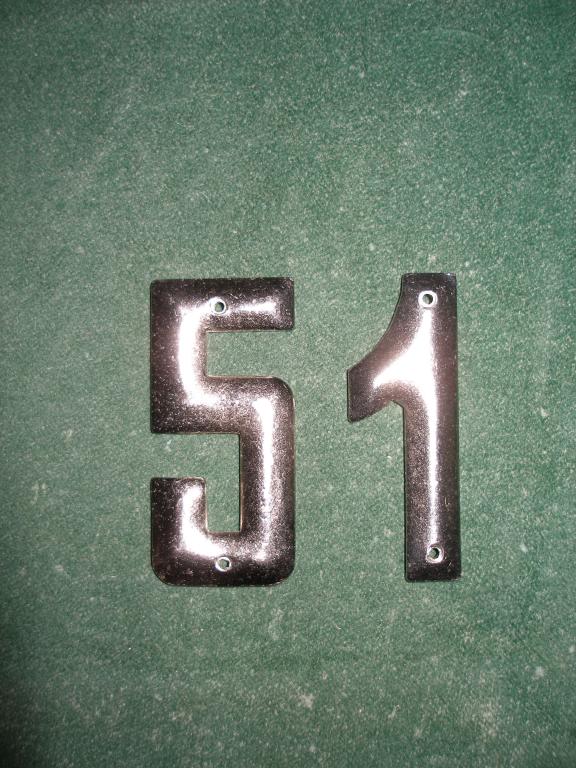 Цифра 2 из металла. Металлические цифры на дверь. Цифры металл. Цифры из металла. Советские цифры на дверь.