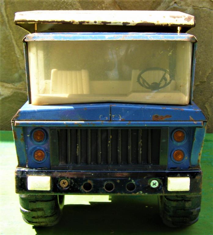 Игрушка. Грузовик. Жесть. СССР. Белаз. Ураган. 50 см. Самосвал.