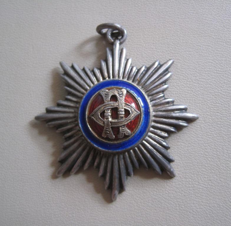 знак " Общества Попечителей " 88 пр. (состояние ЛЮКС)