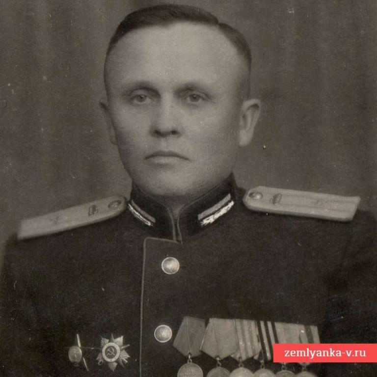Фото майора танковых войск СА с боевыми наградами (64992)