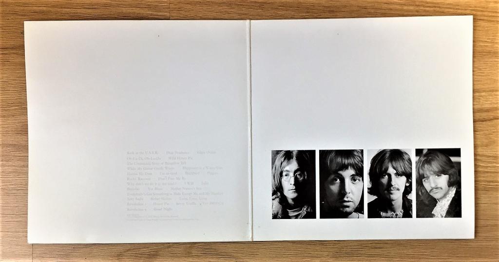 Белая обложка альбома. 1968 - The Beatles (the White album) обложка. The Beatles the Beatles 1968. White album Beatles конверт. Beatles White album LP.