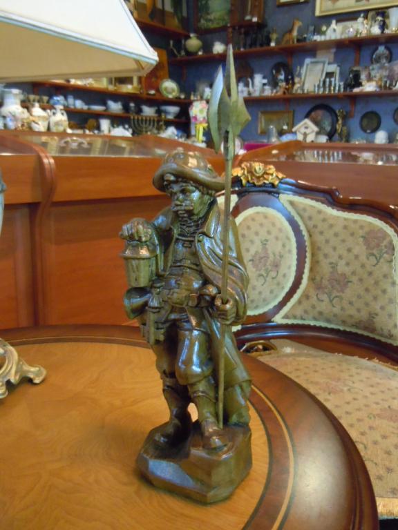 Странник Европа,дерево,ручная работа,выс-31,5см 