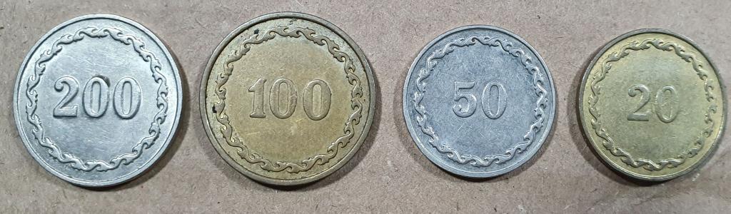 Десять б. Жетоны для игры 100 200 250 300 350