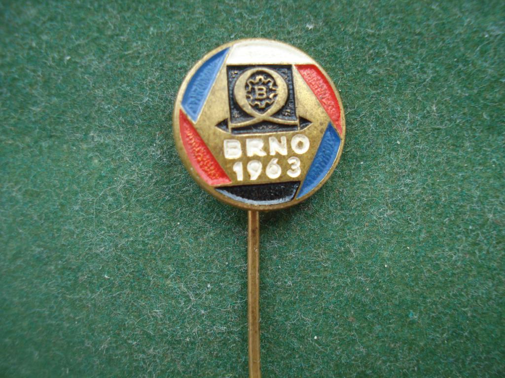 ЧЕХОСЛОВАКИЯ. ВЫСТАВКА БРНО 1963 год. Тяжелый.