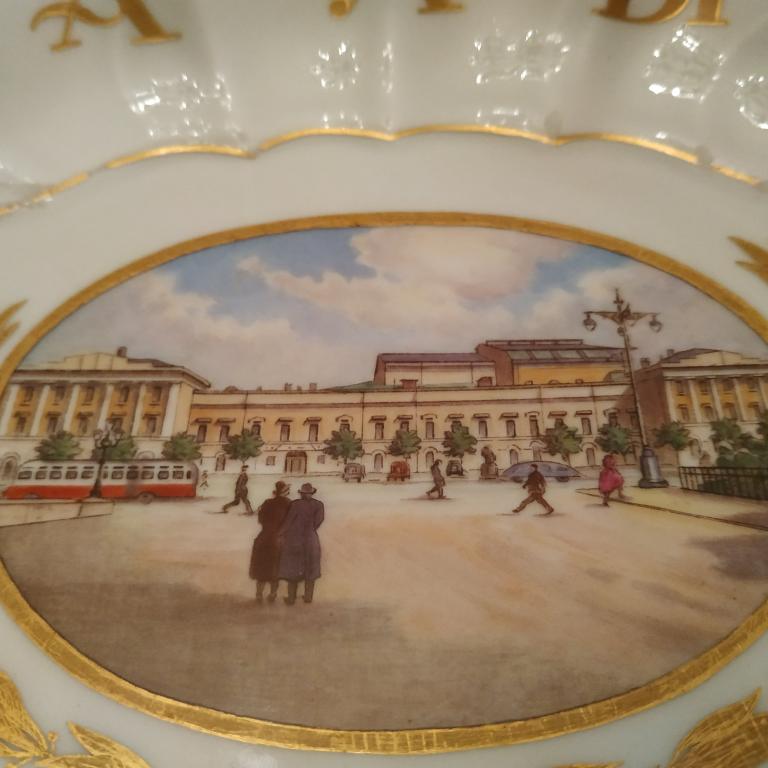 Чайный сервиз "125 лет Малому театру". Мейсен. 1949 год.