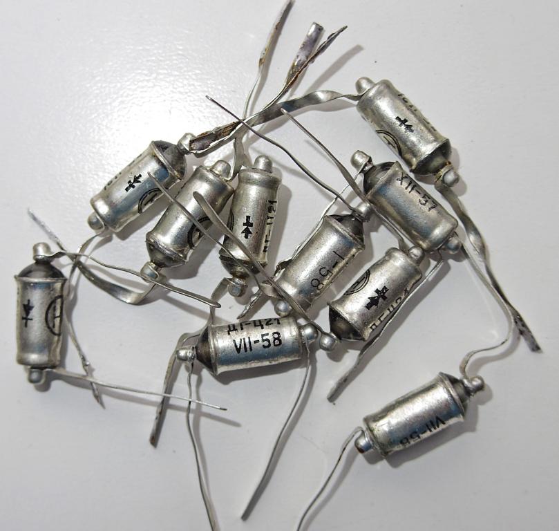 Диод ДГЦ-21 новые тестером прозваниваются.