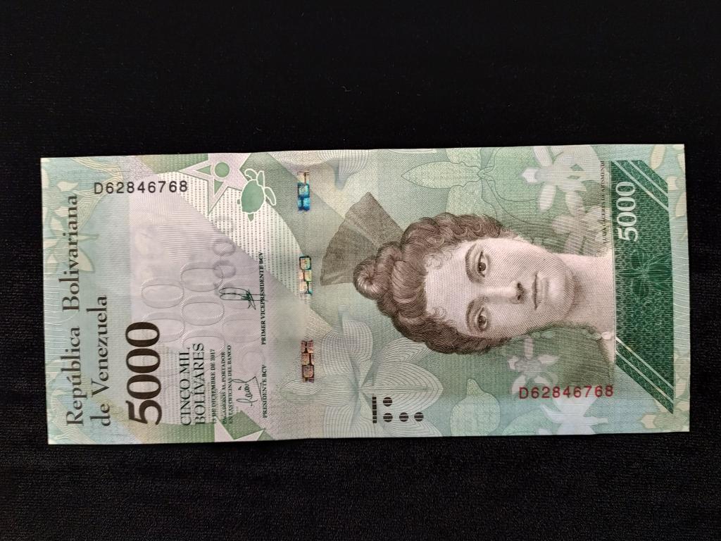 Венесуэла 5000 боливар 2017 года UNC