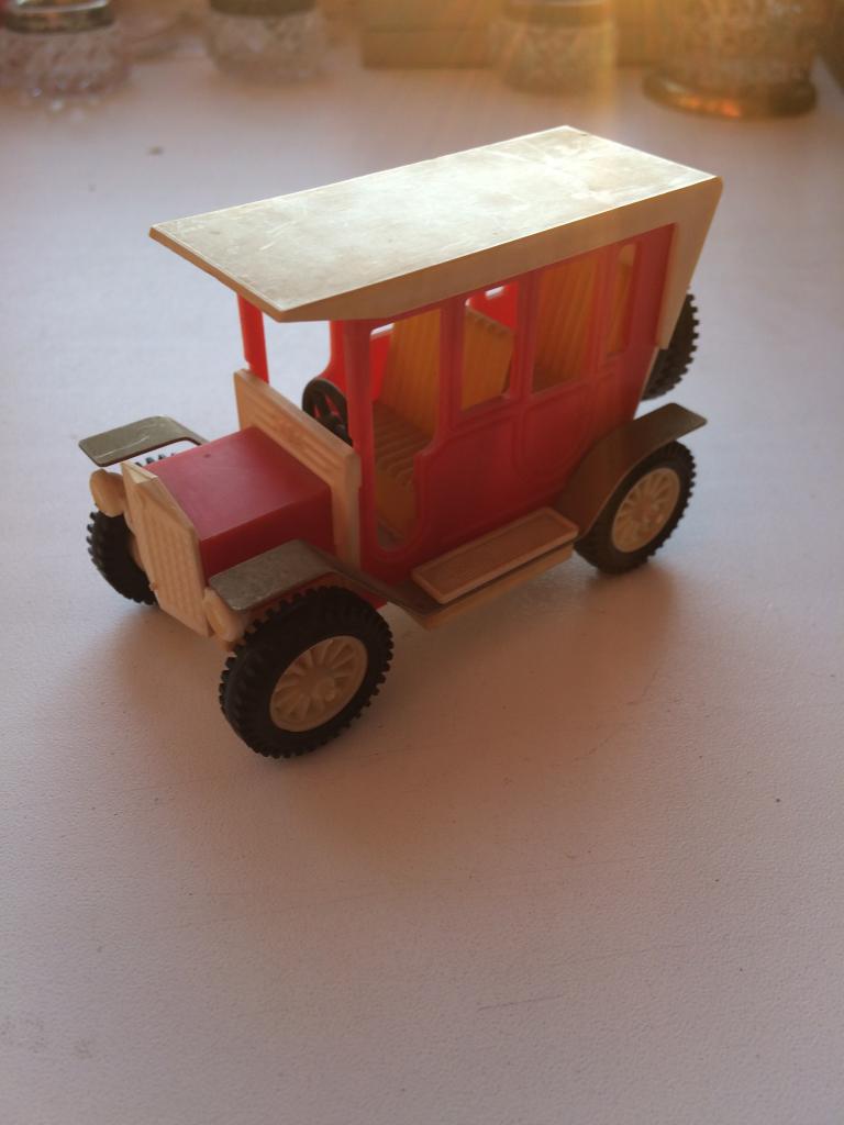 Машинка. Игрушка. СССР. Цена 1р 45 коп.