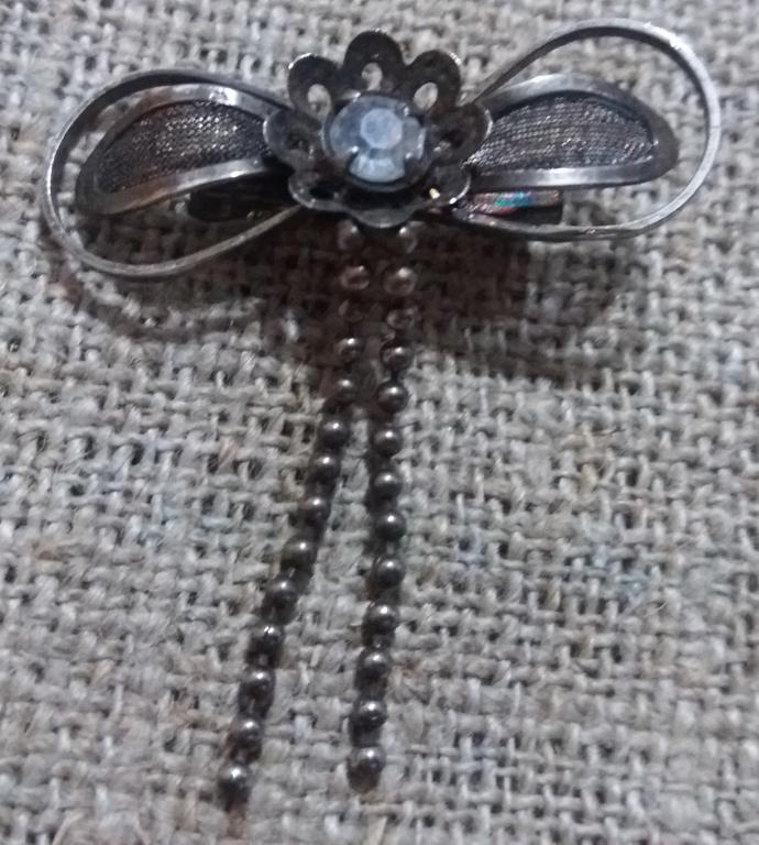 Брошь "Цветок с лепестками" под серебро, без потерь, Чехия? период СССР, красивая !!!