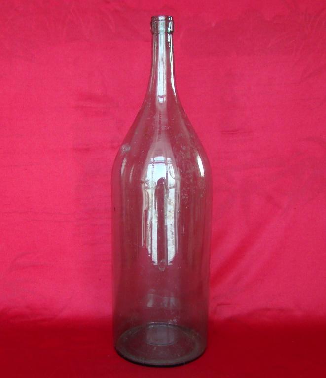 большие стеклянные бутыли. бутыль garrafa, san miguel. бутыль четверть антиквариат. бутыль толстостенная с узким горлом 5 л с крышкой, пэнд, kartell. бутылка бугельная с пробкой, бесцветное стекло 1 л.