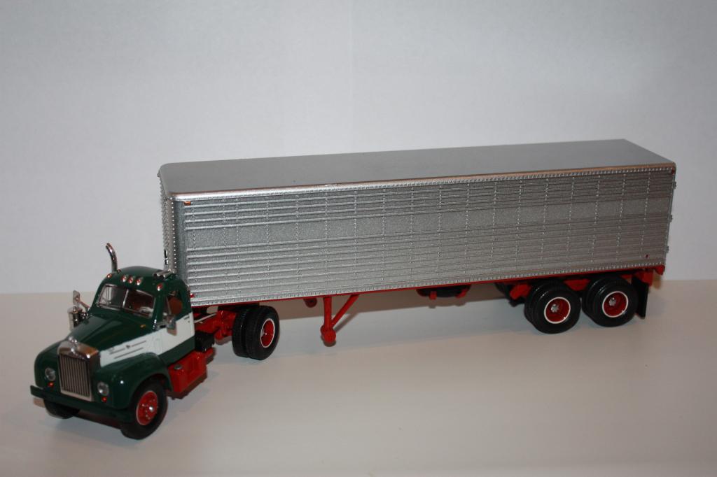 Конверсия Mack B-61 седельный тягач с прицеп 1/43