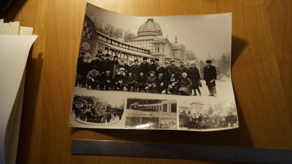 №908 Групповое фото советские люди архитектура