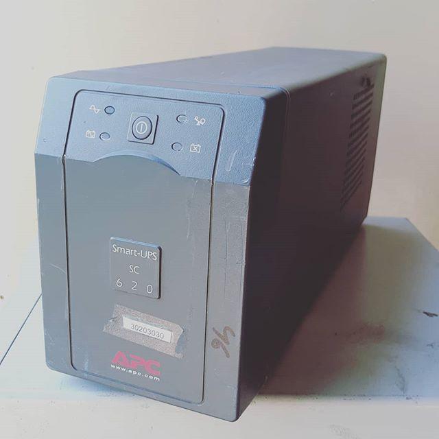 ИБП Apc Smart-Ups sc 620 va 2.8A 390W.  46