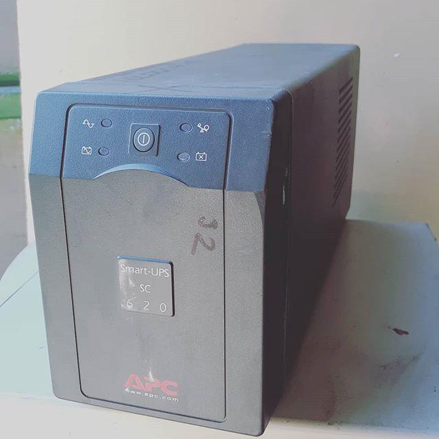 ИБП Apc Smart-Ups sc 620 va 2.8A 390W.  32