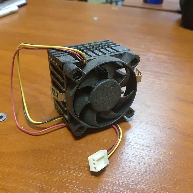 3pin радиатор с охлаждением и крепежами g3