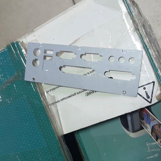 Задняя стенка планка заглушка материнской платы корпуса ПК 6