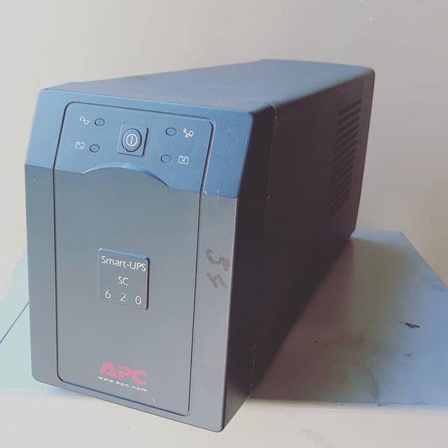 ИБП Apc Smart-Ups sc 620 va 2.8A 390W.  34