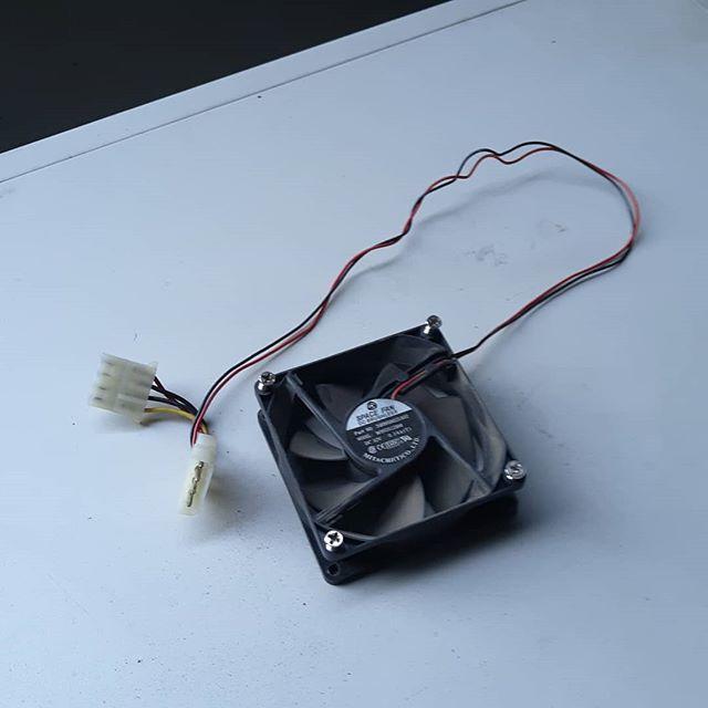Space fan molex cooler 80mm