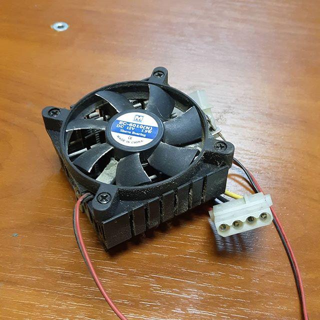 Molex вентилятор. вентилятор для пк 120мм molex 3-pin красный. Molex 4 pin fan. Molex вентилятор. Molex вентилятор.