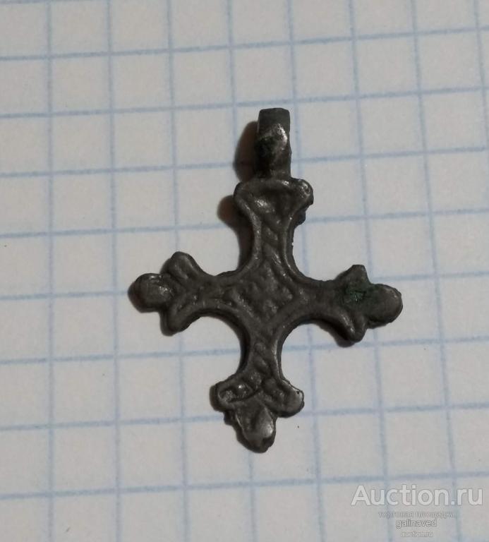 крест михаил архангел 15 16 век. крест 15 вв. крест нательный 14-15 век. крестик 15 16 век архангел михаил. крестик 13-15 век.