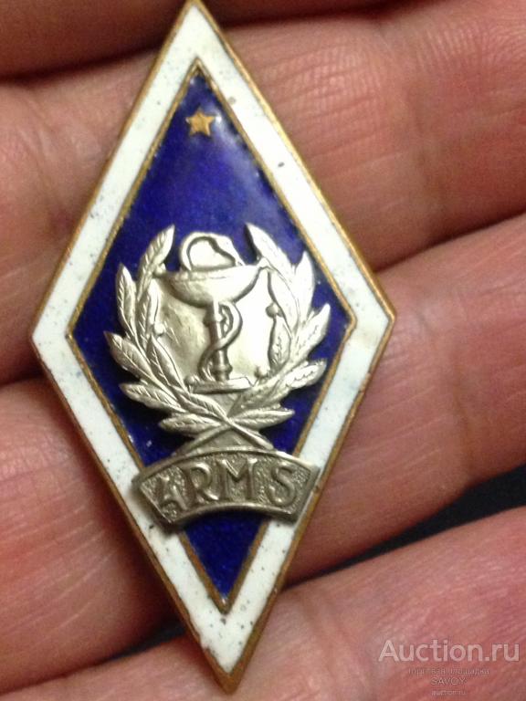Знак 4-го Рижского медицинского училища (ромб, винт)
