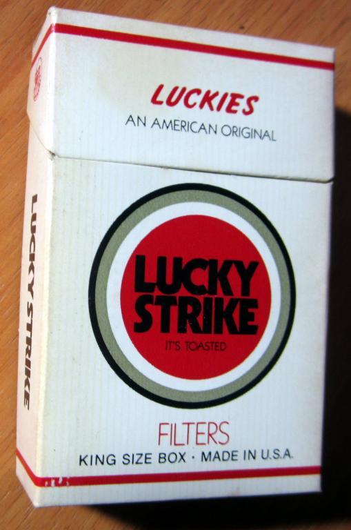 Лайки страйки компакт. Сигареты Lucky Strike Compact. Лаки страйк сигареты 2022. Сигареты Lucky Strike компакт Блю. Сигареты лайки страйк 2021.