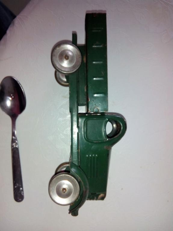 Игрушка. Машинка. ЗиС-150?Грузовик. Жесть. СССР. Вырицкий з-д. Металлоизделий.  Отличный.