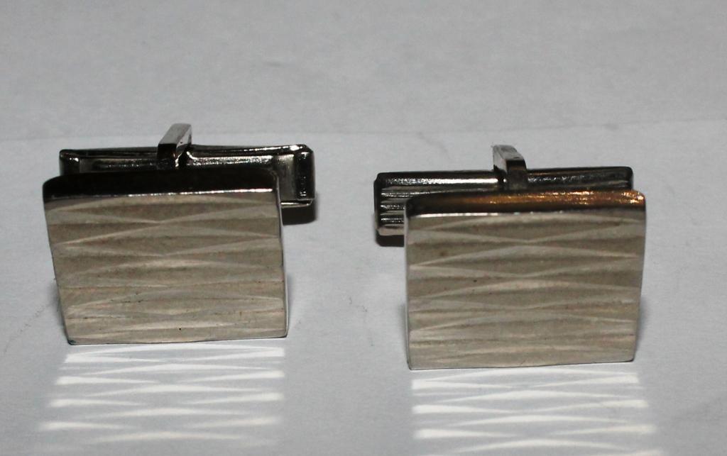 Запонки и зажим для галстука